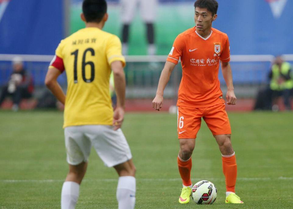 惊艳表现,球员荣获亚冠MVP,振奋人心 惊艳表现,球员荣获亚冠MVP,振奋人心