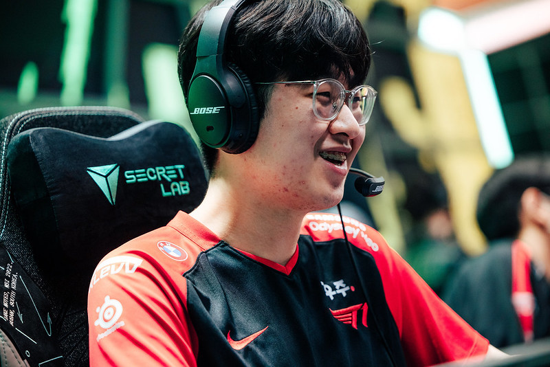 C9碾压RNG，Gumayusi开启传奇时刻峡谷大战八强赛，点燃全场激情