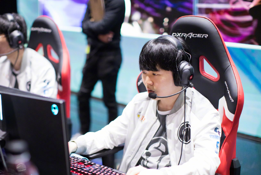 NS险胜PSG,Xiaohu线上压制力十足强强对话四强赛,点燃全场激情 NS险胜PSG,Xiaohu线上压制力十足强强对话四强赛,点燃全场激情