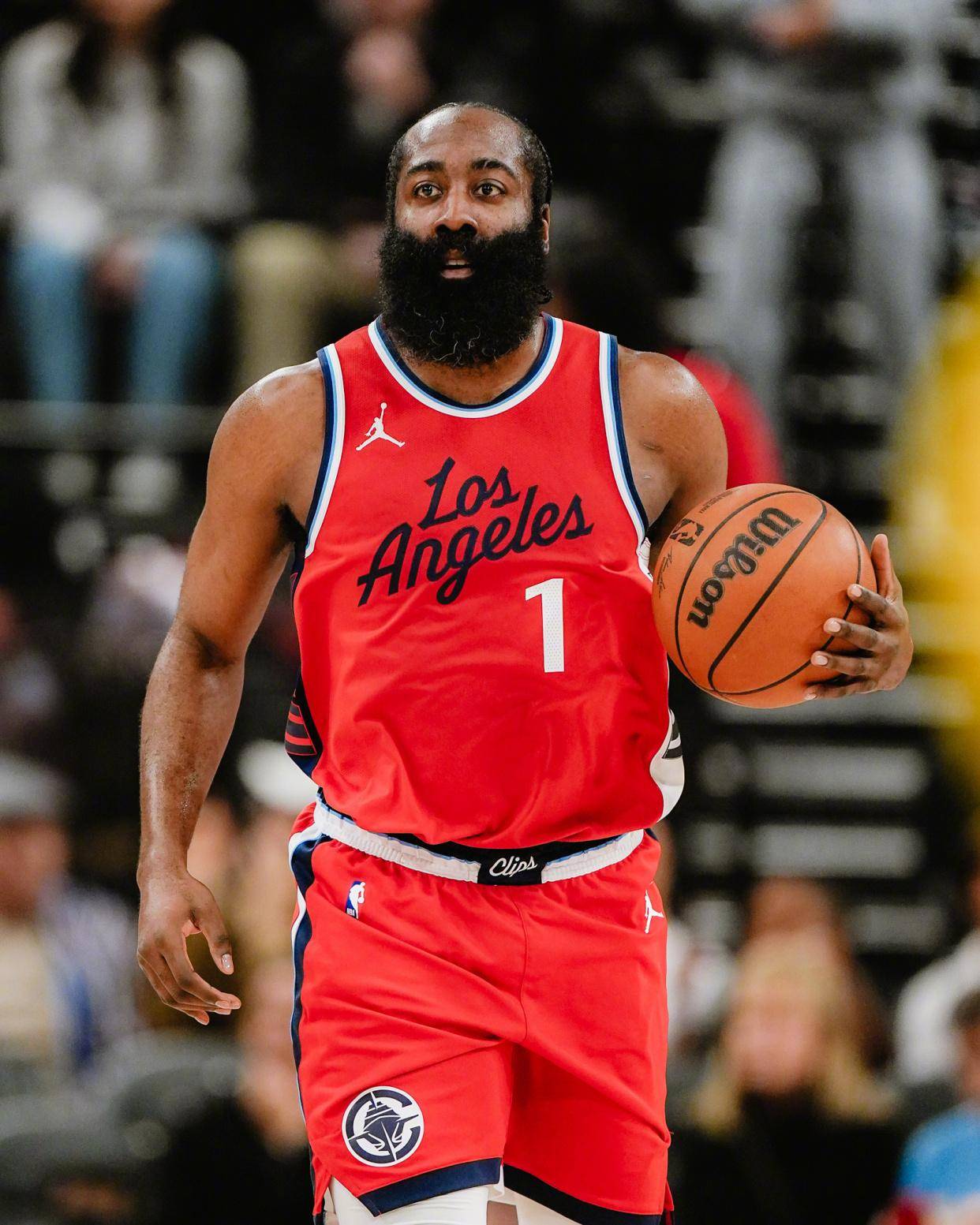 江苏队完胜天津队,哈登惊艳四座 江苏队完胜天津队,哈登惊艳四座