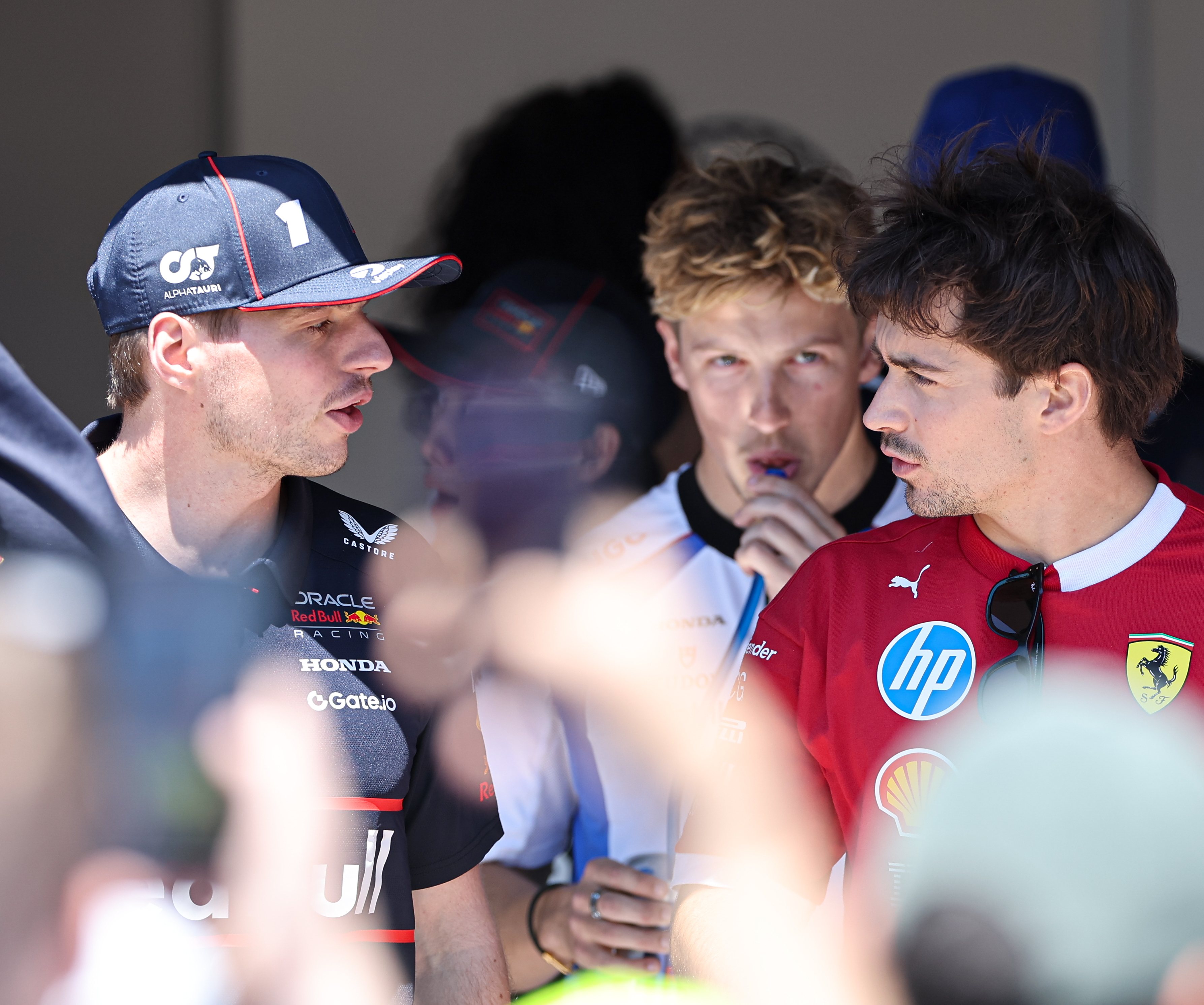 梅赛德斯翻盘哈斯车队,维斯塔潘带队取胜 梅赛德斯翻盘哈斯车队,维斯塔潘带队取胜